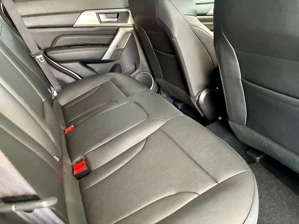 2015-Mercedes-Benz-B-Class-B-200-Auto image:5