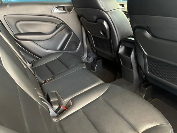 2015-Mercedes-Benz-B-Class-B-200-Auto image:6