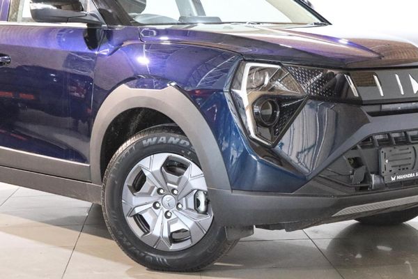 2026-Mahindra-XUV-3XO-12T-MX2 image:1