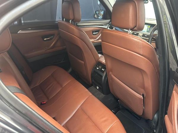 2011-BMW-5-Series-530d-Exclusive-Auto image:6