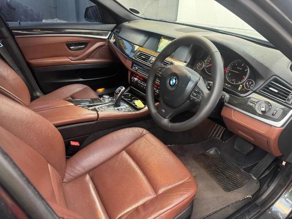 2011-BMW-5-Series-530d-Exclusive-Auto image:8