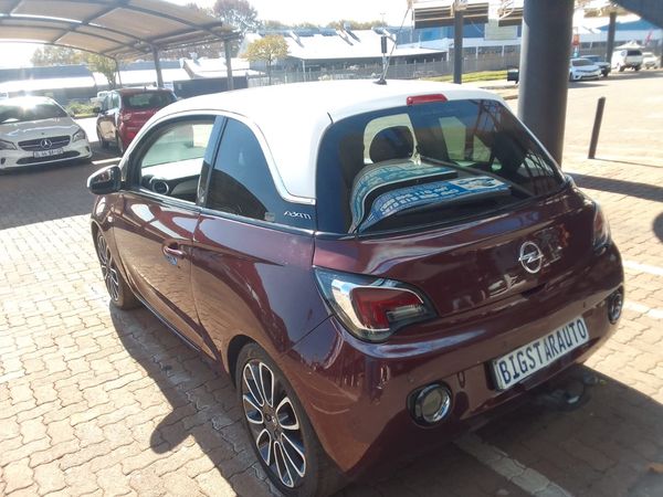 2015-Opel-Adam-10T-Glam-Slam image:12