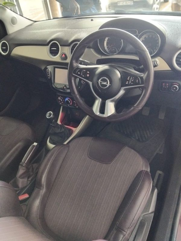 2015-Opel-Adam-10T-Glam-Slam image:5