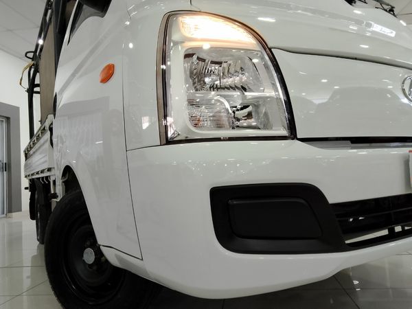 2021-Hyundai-H100-Bakkie-26D-Dropside image:5