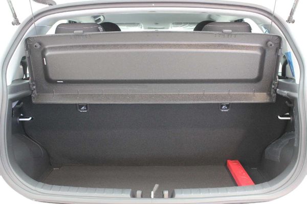 2026-Kia-Picanto-10-LS-Auto image:9