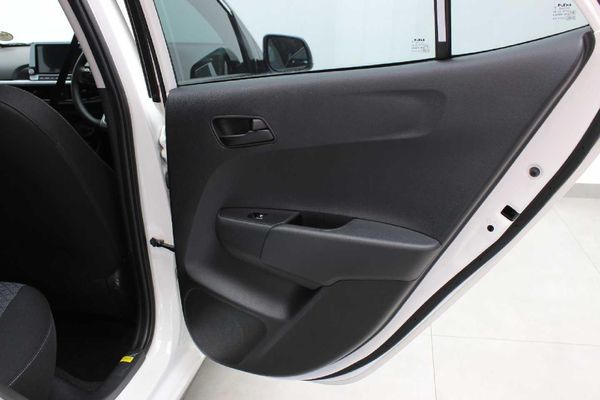 2026-Kia-Picanto-10-LS-Auto image:11