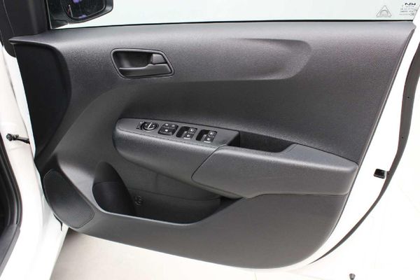 2026-Kia-Picanto-10-LS-Auto image:14