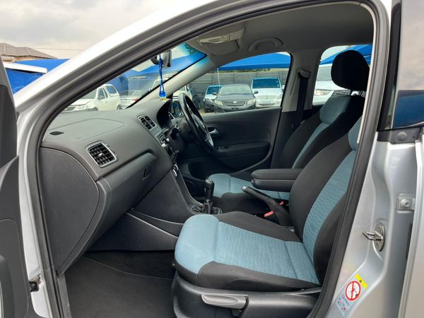 2011-Volkswagen-Polo-12-TDI-Bluemotion-5-dr image:12