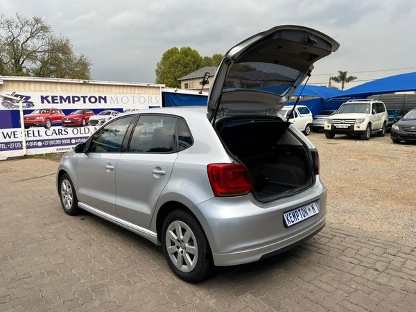 2011-Volkswagen-Polo-12-TDI-Bluemotion-5-dr image:13