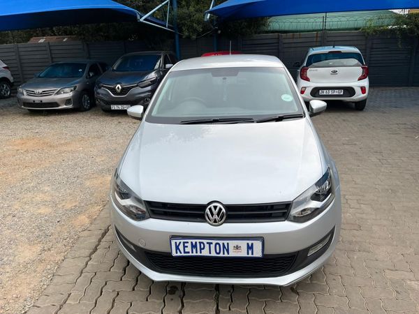 2011-Volkswagen-Polo-12-TDI-Bluemotion-5-dr image:1