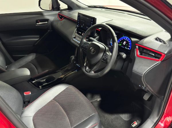2024-Toyota-Corolla-Cross-18-GR-S-Hybrid image:19