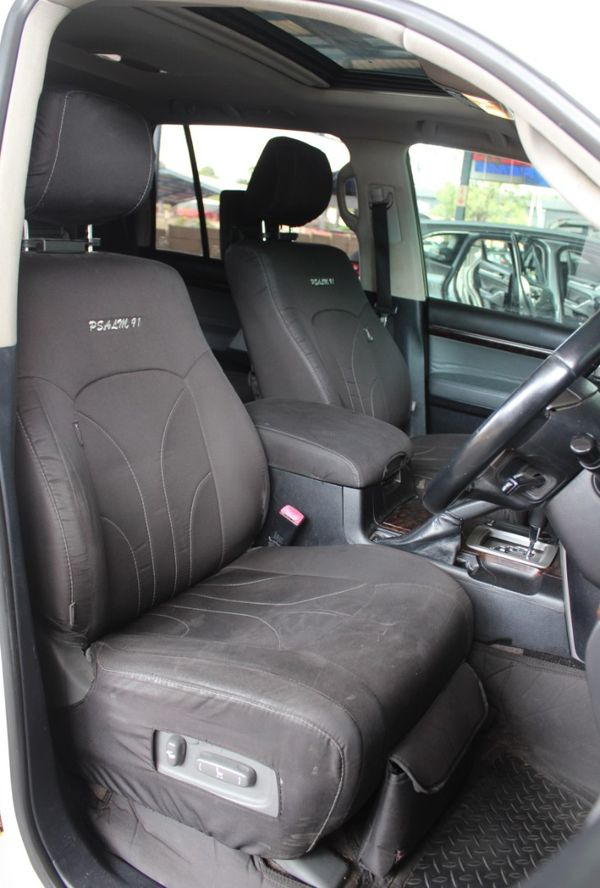 2011-Toyota-Land-Cruiser-200-45D-4D-VX image:9