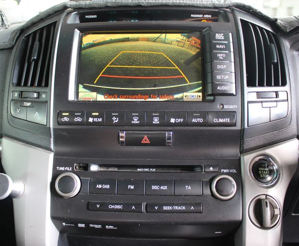 2011-Toyota-Land-Cruiser-200-45D-4D-VX image:14