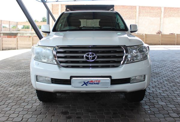 2011-Toyota-Land-Cruiser-200-45D-4D-VX image:1