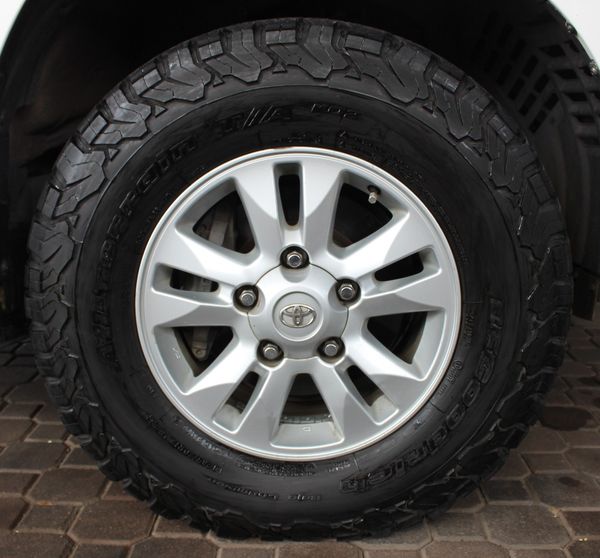 2011-Toyota-Land-Cruiser-200-45D-4D-VX image:25
