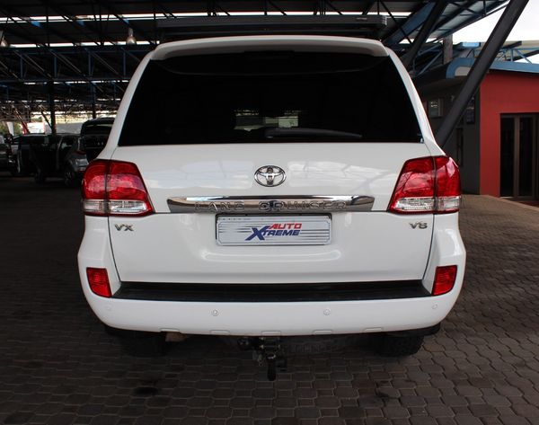 2011-Toyota-Land-Cruiser-200-45D-4D-VX image:5