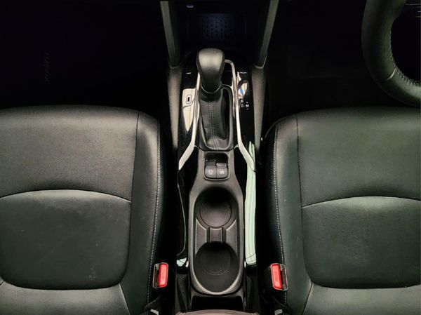 2025-Toyota-Corolla-Cross-18-XR image:19