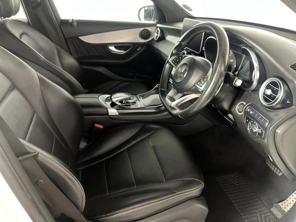 2018-Mercedes-Benz-GLC-250d-AMG image:9