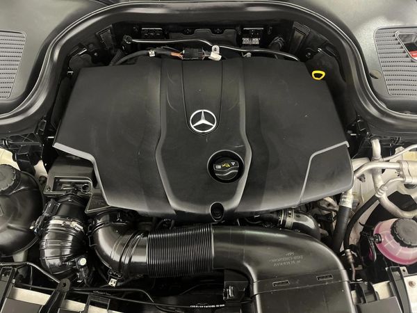2018-Mercedes-Benz-GLC-250d-AMG image:12