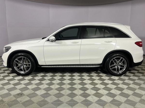 2018-Mercedes-Benz-GLC-250d-AMG image:18