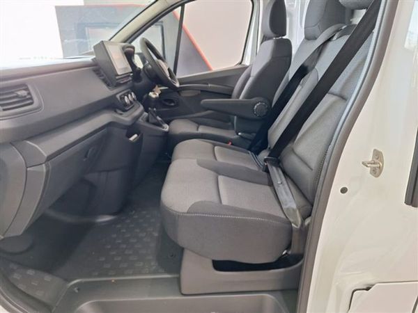 2026-Renault-Trafic-DEMO-20-DCi-Panel-Van image:10