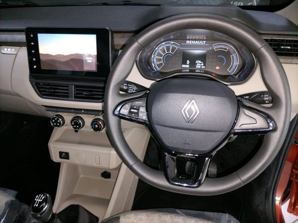 2026-Renault-Triber-LIKE-NUMAGSMFS-10-TECHNO image:11