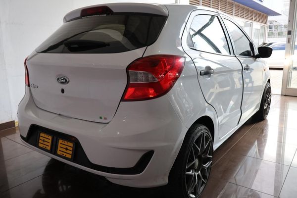 2020-Ford-Figo-15Ti-VCT-Ambiente-5-dr image:3