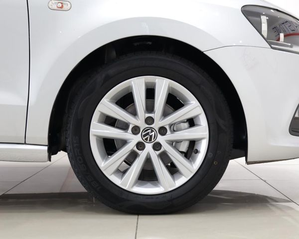 2021-Volkswagen-Polo-Vivo-14-Comfortline-5-dr image:14