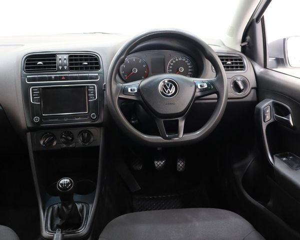 2021-Volkswagen-Polo-Vivo-14-Comfortline-5-dr image:6