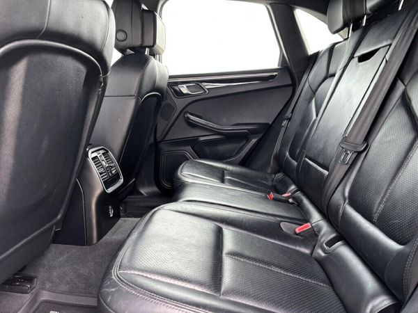 2017-Porsche-Macan-S-Diesel image:14