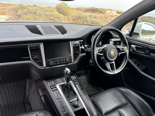2017-Porsche-Macan-S-Diesel image:18