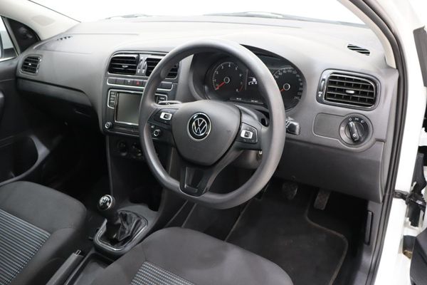 2023-Volkswagen-Polo-Vivo-14-Comfortline-5-dr image:4