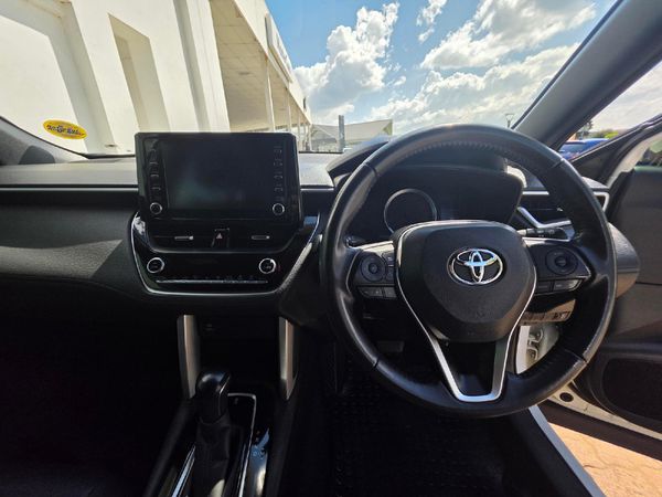 2022-Toyota-Corolla-Cross-18-XS image:3