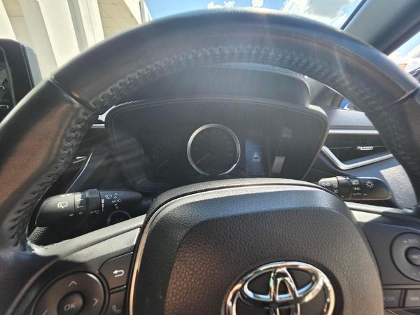 2022-Toyota-Corolla-Cross-18-XS image:4