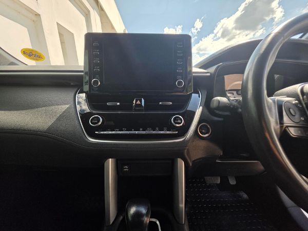 2022-Toyota-Corolla-Cross-18-XS image:5