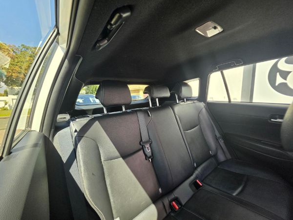 2022-Toyota-Corolla-Cross-18-XS image:7