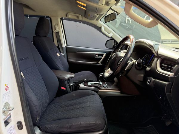2017-Toyota-Fortuner-28-GD-6-4x4-Auto image:14