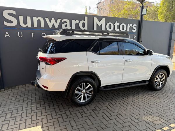 2017-Toyota-Fortuner-28-GD-6-4x4-Auto image:3