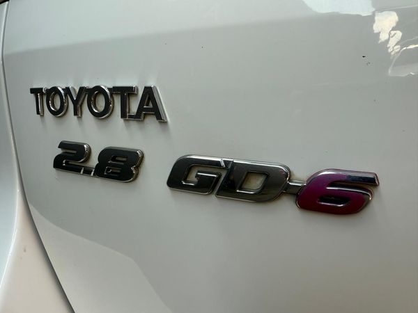 2017-Toyota-Fortuner-28-GD-6-4x4-Auto image:8
