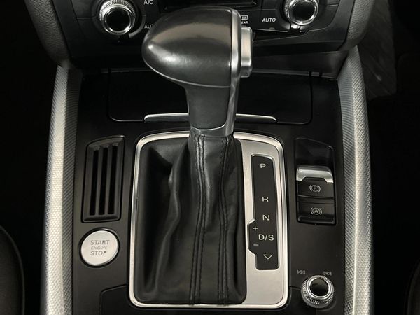 2019-Audi-Q5-20-TDI-quattro-Auto image:10