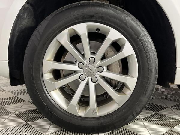 2019-Audi-Q5-20-TDI-quattro-Auto image:4