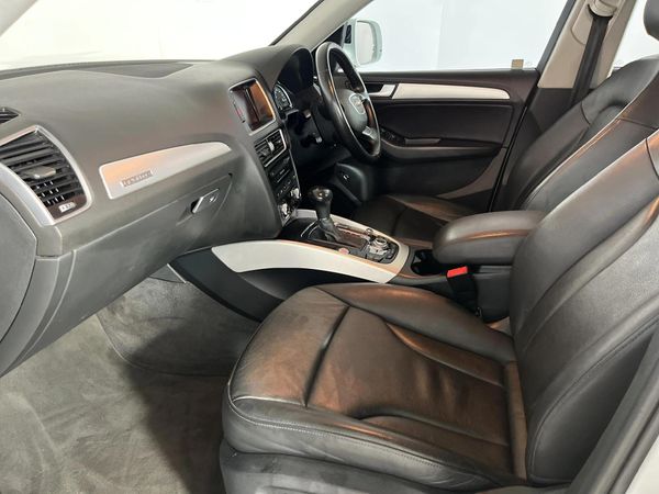 2019-Audi-Q5-20-TDI-quattro-Auto image:8