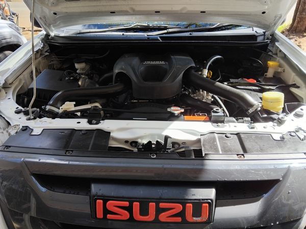 2019-Isuzu-KB-D-MAX image:18