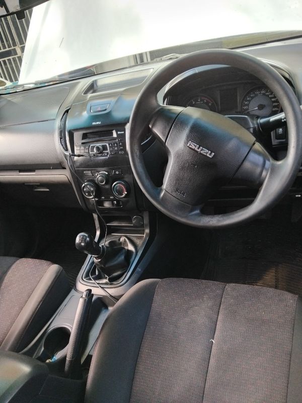 2019-Isuzu-KB-D-MAX image:4