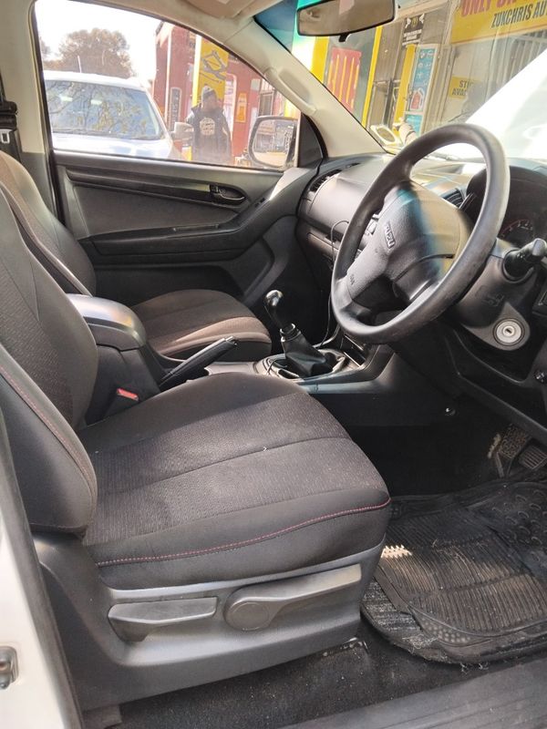 2019-Isuzu-KB-D-MAX image:6