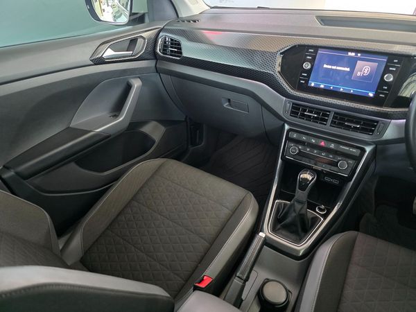 2020-Volkswagen-T-Cross-10-TSI-Highline-Auto image:11