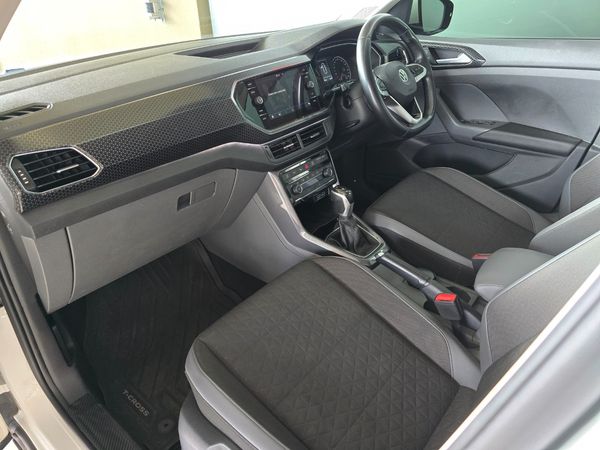 2020-Volkswagen-T-Cross-10-TSI-Highline-Auto image:14