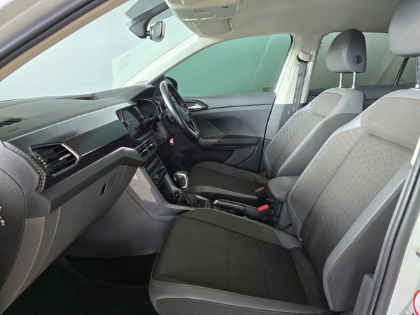 2020-Volkswagen-T-Cross-10-TSI-Highline-Auto image:15