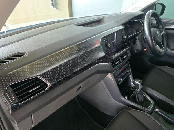 2020-Volkswagen-T-Cross-10-TSI-Highline-Auto image:16