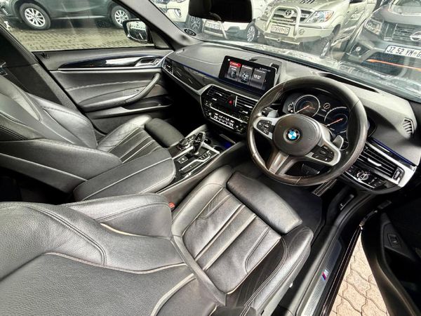 2017-BMW-5-Series-530d-M-Sport-Auto image:16